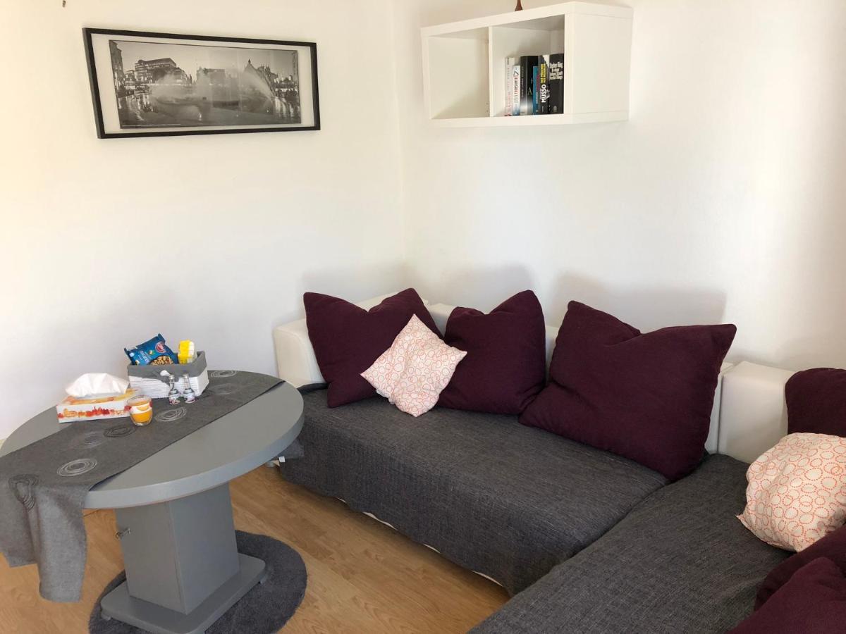 2 Zimmer Wohnung Mit Balkon - Naehe Messe Haar  Zewnętrze zdjęcie
